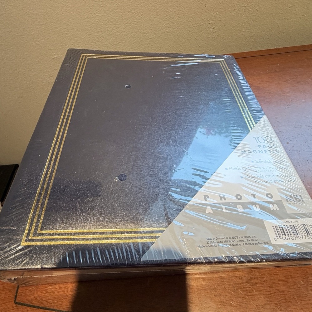 MBI 3 Ring Photo Album Picture 100 Magnetic Page  Blue Gold Trim Book